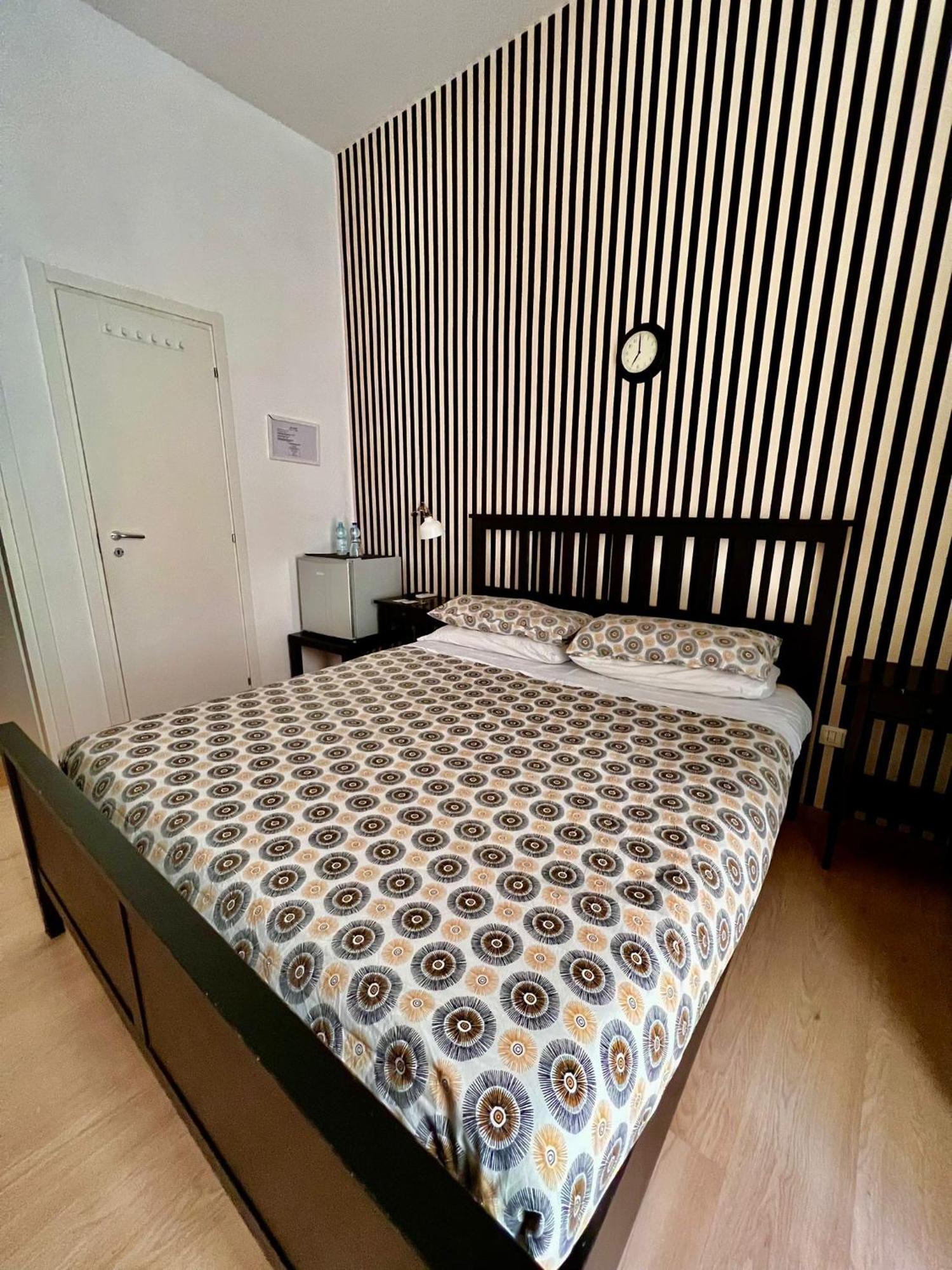 مانفريدونيا La Maison الغرفة الصورة
