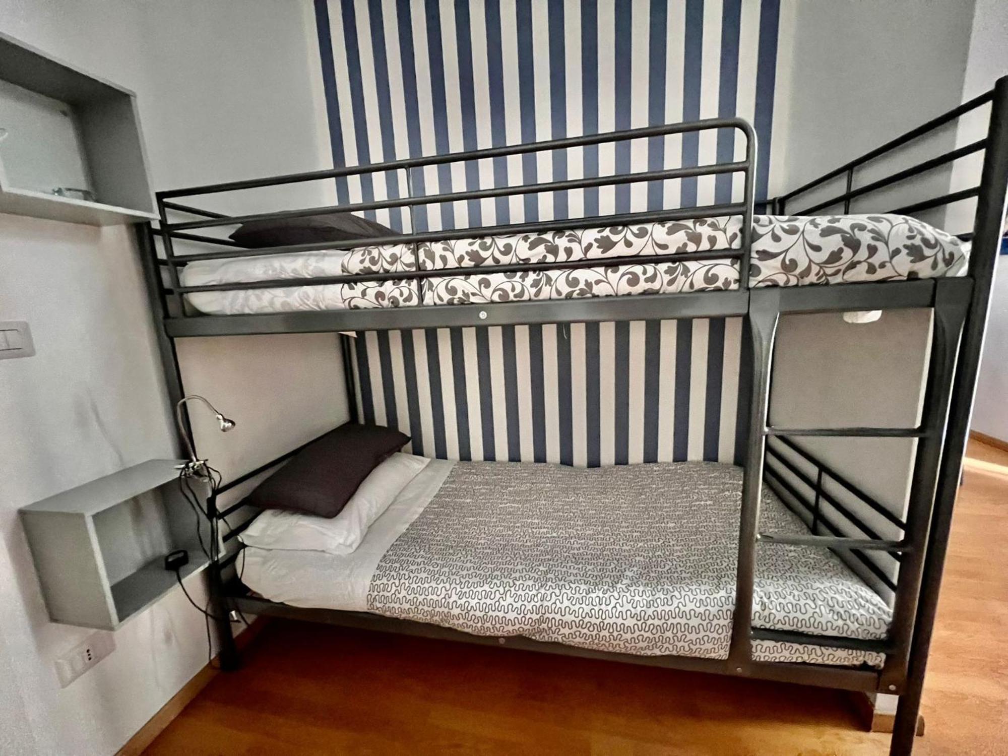 مانفريدونيا La Maison الغرفة الصورة