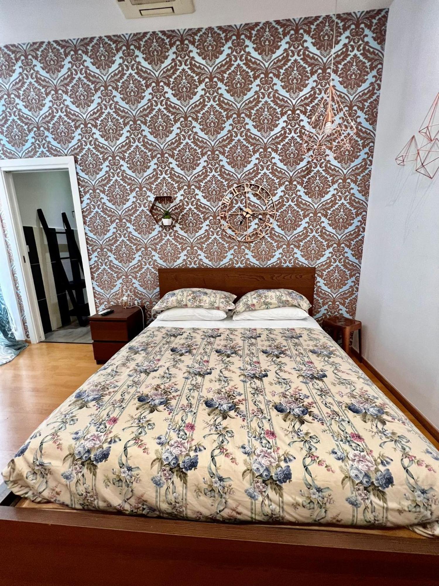 مانفريدونيا La Maison الغرفة الصورة